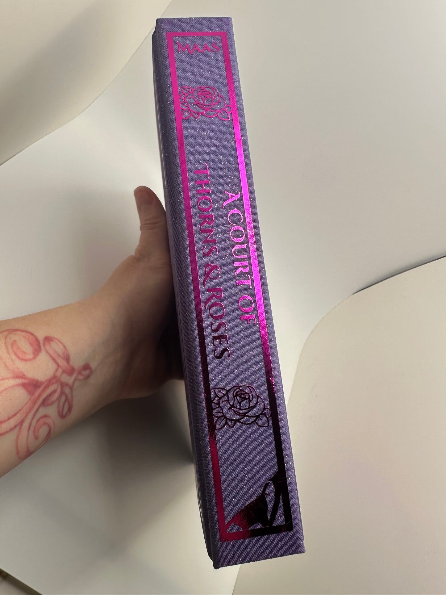 A Court of Thorns and Roses: Custom Rebound Hardcover Edition
